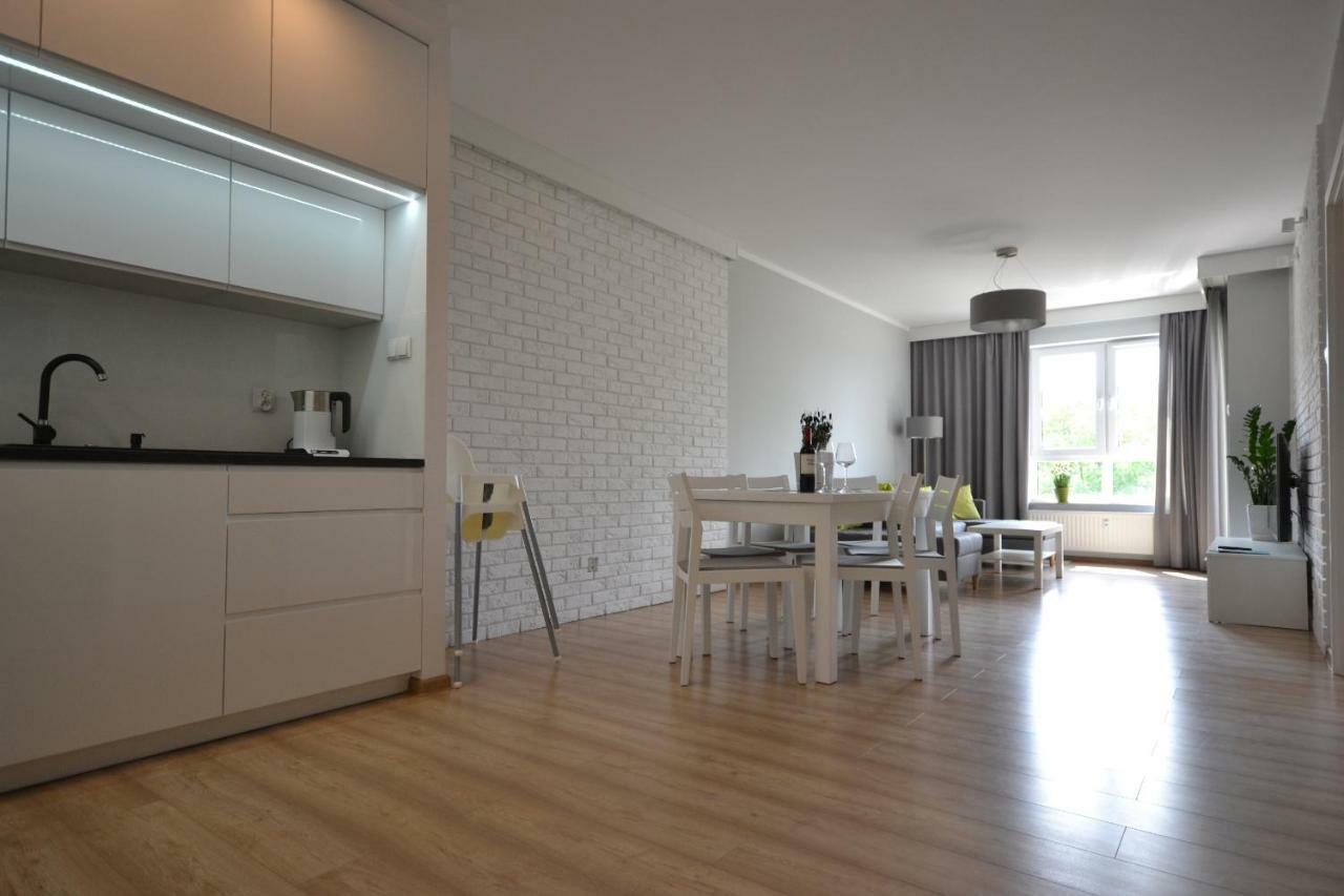 코워브제크 Grand De Luxe Solna 아파트 외부 사진
